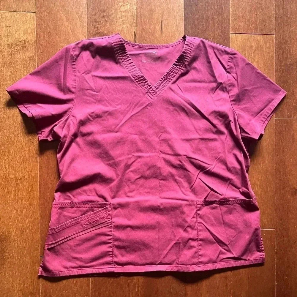 Cherokee Luxe 3 Pocket V-Neck Scrub Top